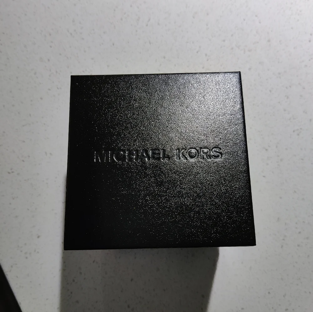 NWT MICHAEL KORS Commerce Root Women's Casual Watch - Picture 7 of 7